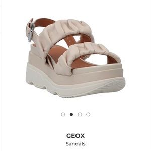 Geox size 38 sandals. Almost new condition!
